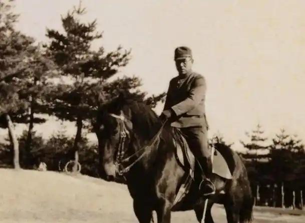 日军少将带4人外出游玩，新四军旅长叹道：咱用一个营对付他们吧。1941年，日军1