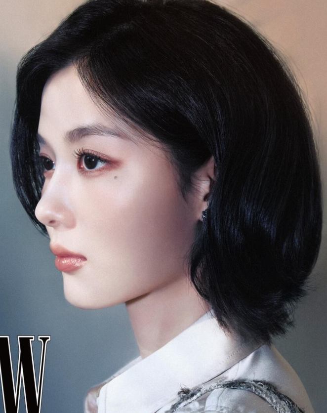 金裕贞的新短发也太好看了吧！真的一眼惊艳，完全美出了新高度。米兰时装周的看