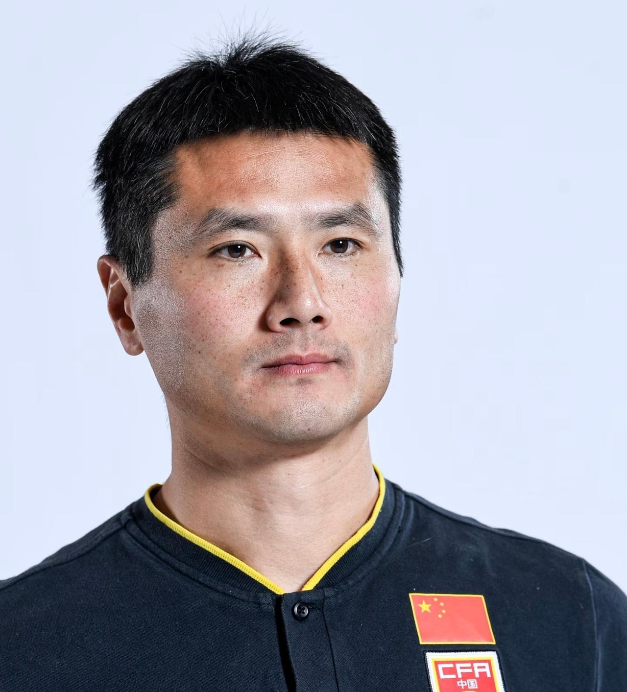 张玉宁最佳阵容投票：姆巴佩第1、登贝莱第2、凯恩第3！邵佳一最佳阵容投票：