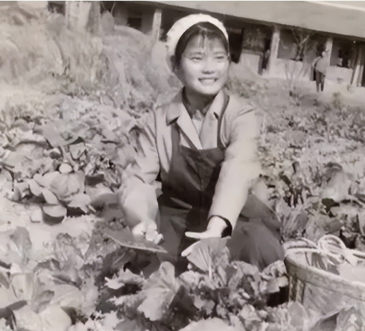 1971年，大队副主任一眼瞅见孤零零躺在床上的马琳，又瞅瞅知青点没有其他人，开始