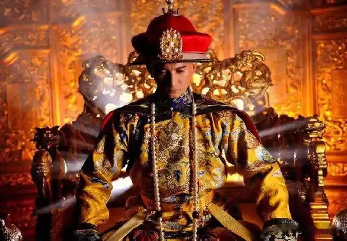公元1743年，康熙皇帝的幼子胤祕与其他皇族和乾隆皇帝一起聚餐，乾隆皇帝还没吃完