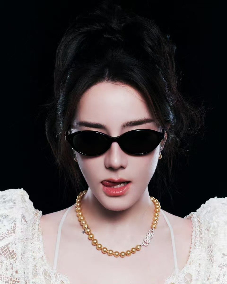 迪丽热巴化妆金鹤龙发型安城今日份美巴，酷毙了我说迪丽热巴发型安城