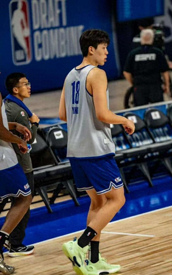 杨瀚森，18日参加完NBA联合试训后，他有以下安排！返回洛杉矶进行特训。