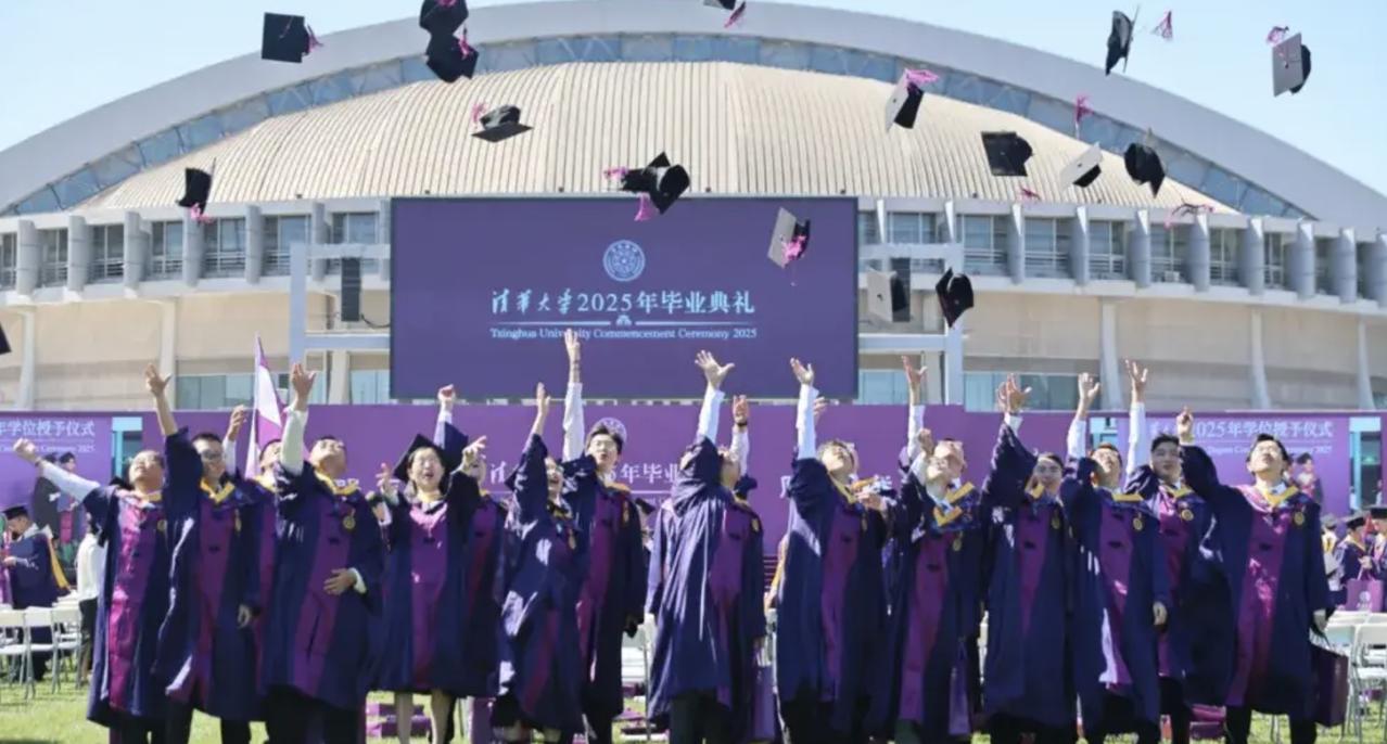 比亚迪竟然是清华学子选择第二多的企业。这个数据来自清华大学发布2025届毕业生就