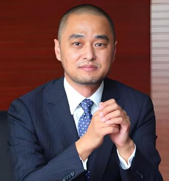 冯唐醍醐灌顶的话：“任何时候，都不要怯场，你既然出现在那里，你就有资格站