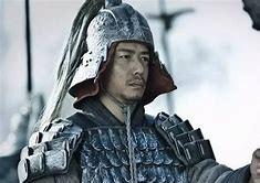 韩信被处死后，萧何却一脸不屑地对着韩信的尸体，说了四个字，导致被后世人们诟病到现