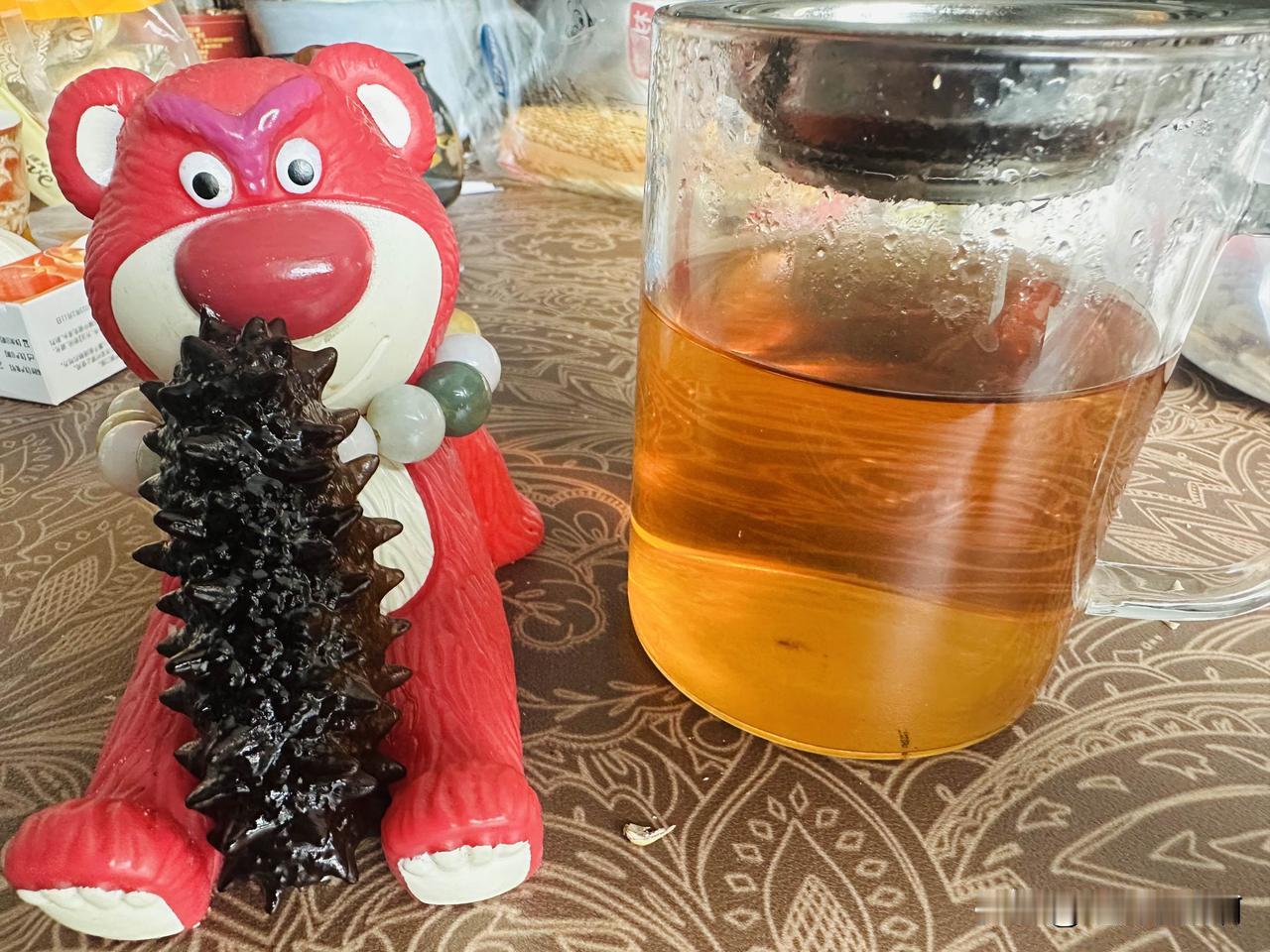 经常在网上看到这样一句话：“不要去碰有钱人的利益，不要去改变穷人的思维。”这两