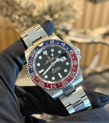 你佩戴的手表会暴露你的收入，你知道吗？