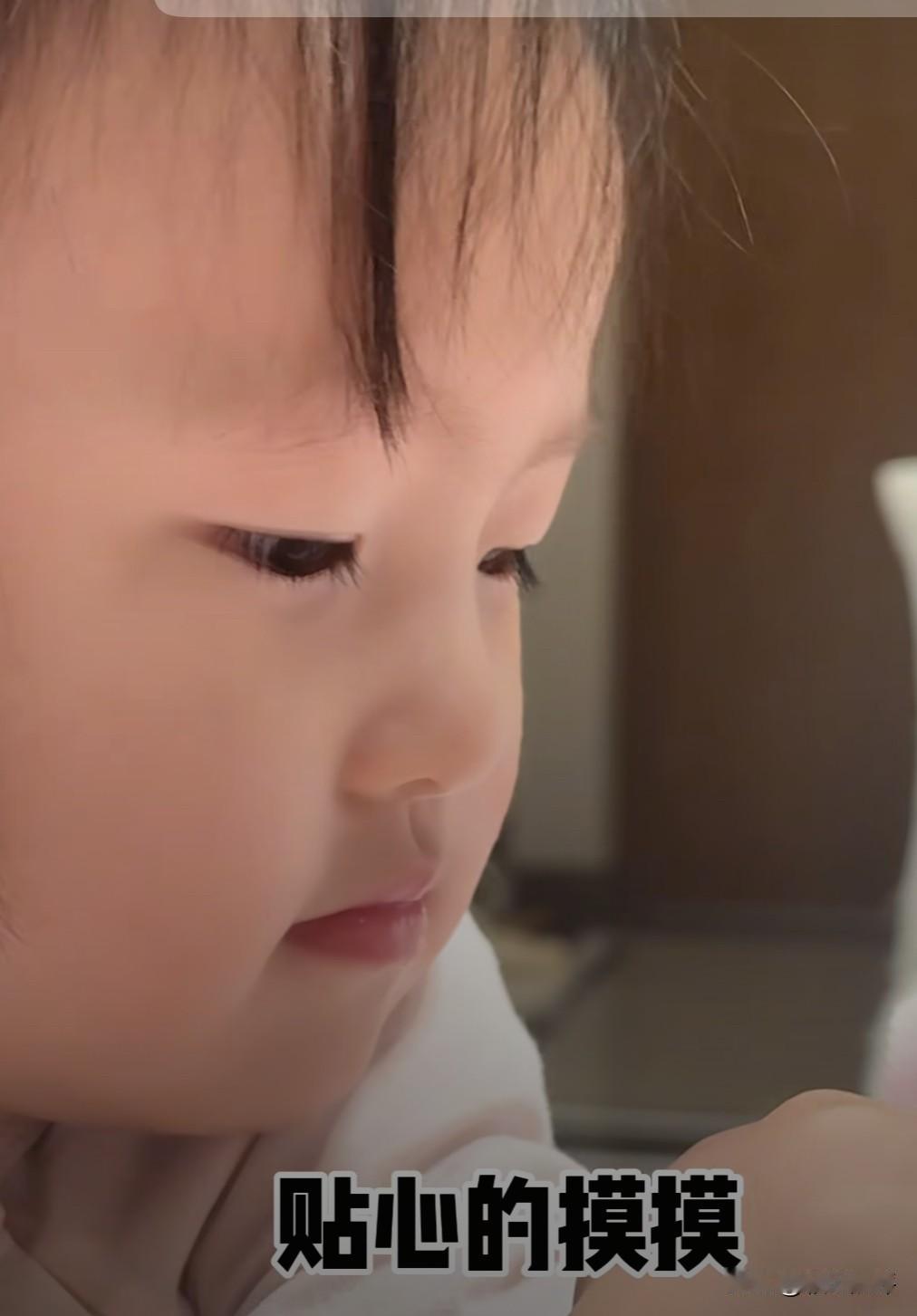黄一鸣休假归来后，连播了三天的直播，或许太累的原因吧、黄一鸣差不多半夜的时间，更