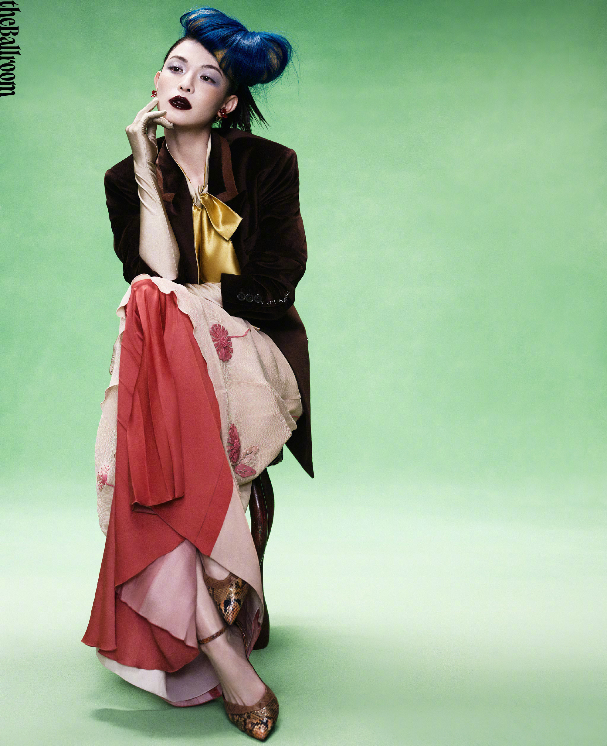 想起了早年间Cosmo的蓝色小鸟