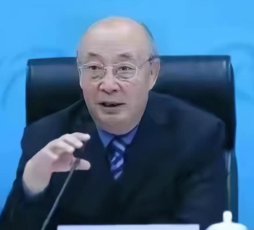 知名专家翟振武当年的乐观预判，如今再看堪称“大型打脸现场”，2014年他曾发文预