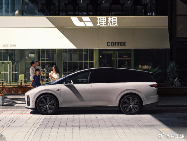 【理想i8十年磨一剑，7月29日见！】理想CEO李想发文：旗下纯电