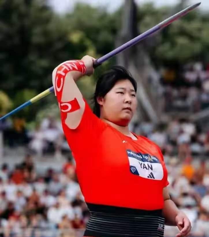 北京时间9月6日凌晨，比利时布鲁塞尔钻石联赛总决赛落下大幕。18岁小将严子怡站上