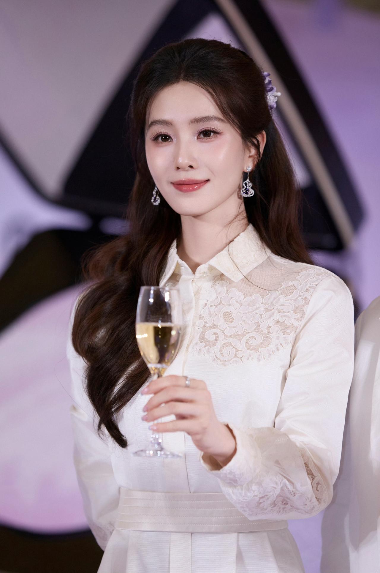 刘诗诗线下美成这样！