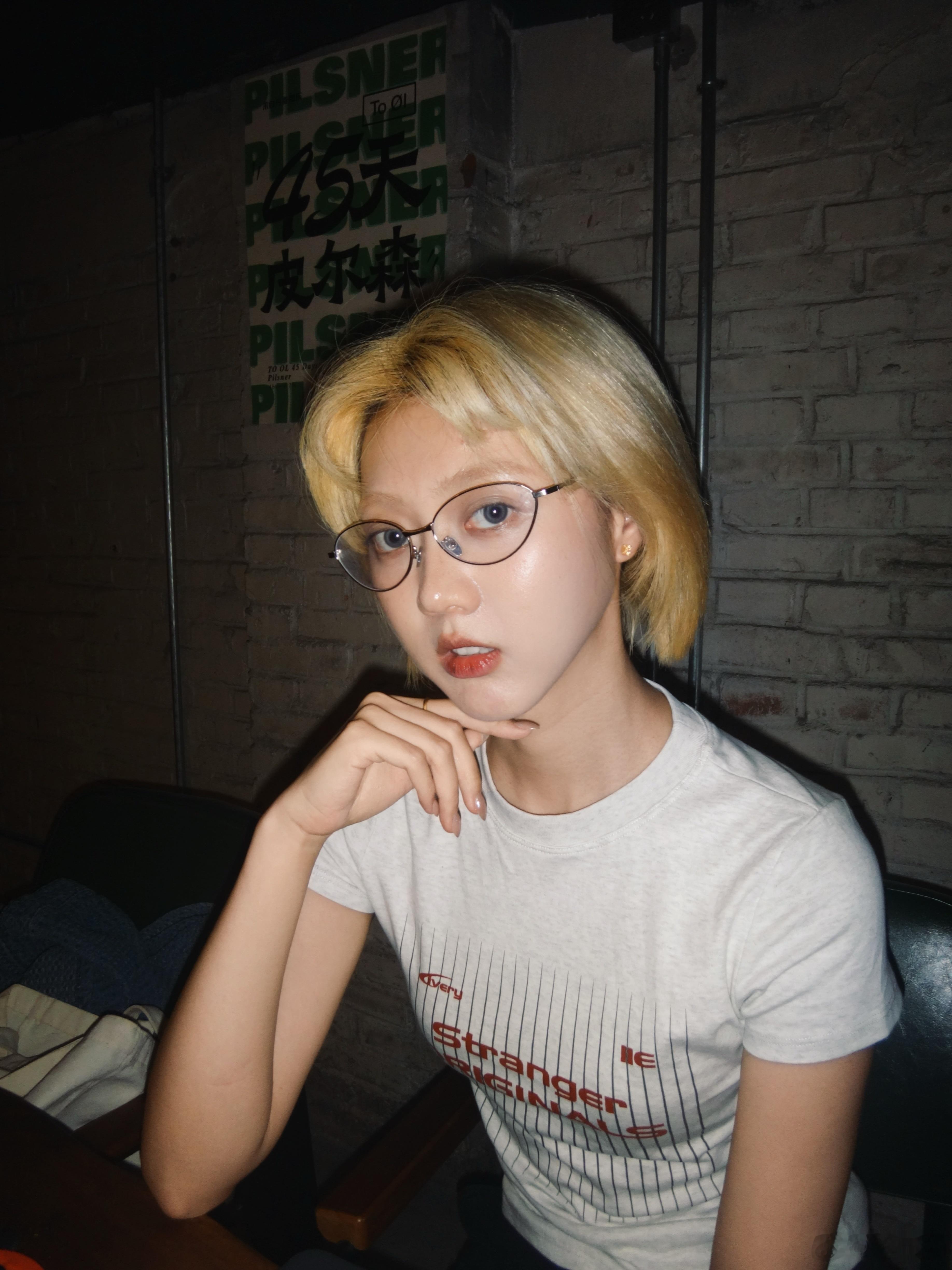迫不及待的夸奖我的摄影师世界上拍我最好看的女人​​​