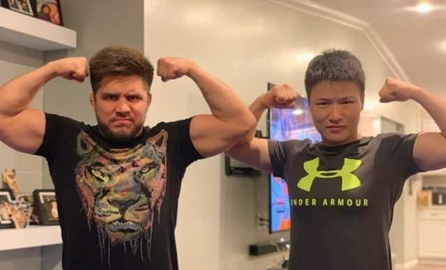 张伟丽升级挑战子弹舍甫琴科，应该打不过，因为张伟丽的摔跤技术是我教的！所以我太知