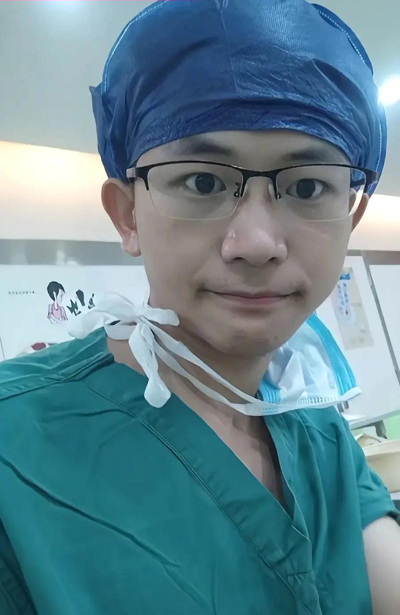 湘雅二医院两年间给罗帅宇转账40多万必须彻查！我读得了圣贤书，却管不了这窗外事！