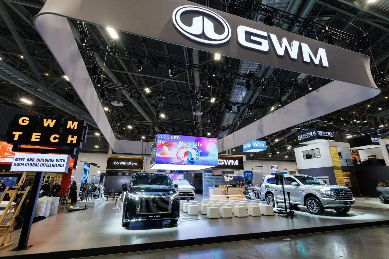 CES探馆第一天，先去看了长城汽车。今年这个展台很有意思，不是那种一股脑砸新概念