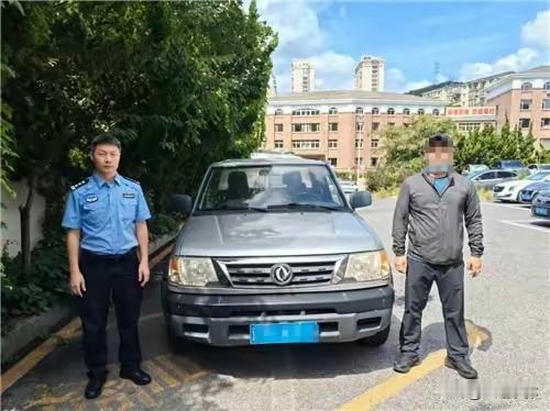 太危险！大连莲花山隧道内车辆逆行，司机被一次性记满12分，罚200元！近日