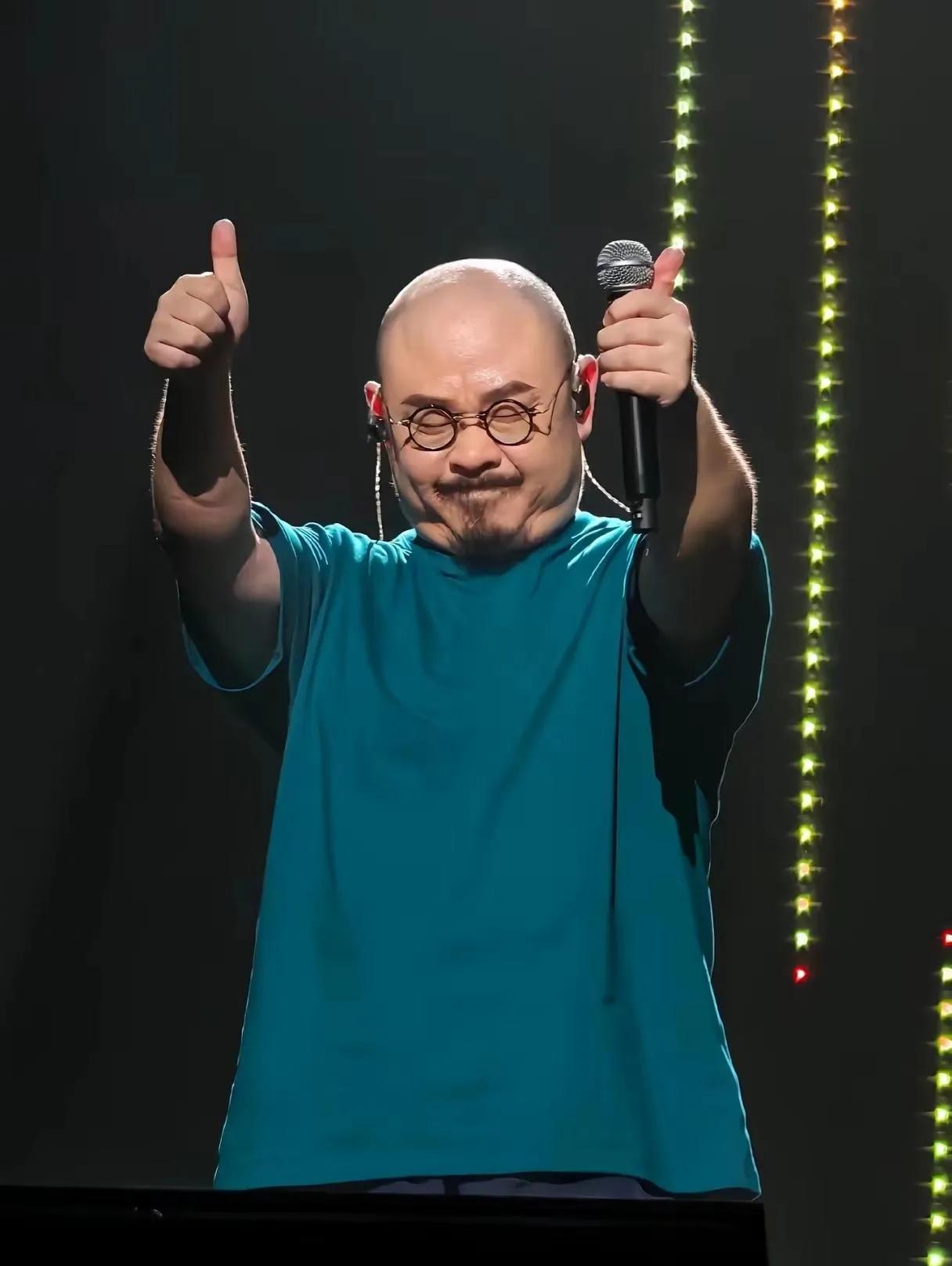 性质完全变了，这次他主要任务不是唱歌。刀郎已经通过自己的个人账号再次更新了一条视