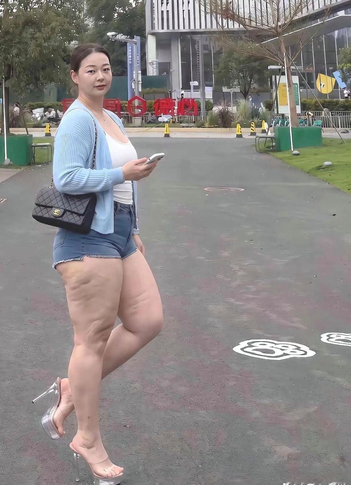 大家来聊聊，这种风格是不是很难驾驭？每个人的审美本来就不一样，所以看法也各