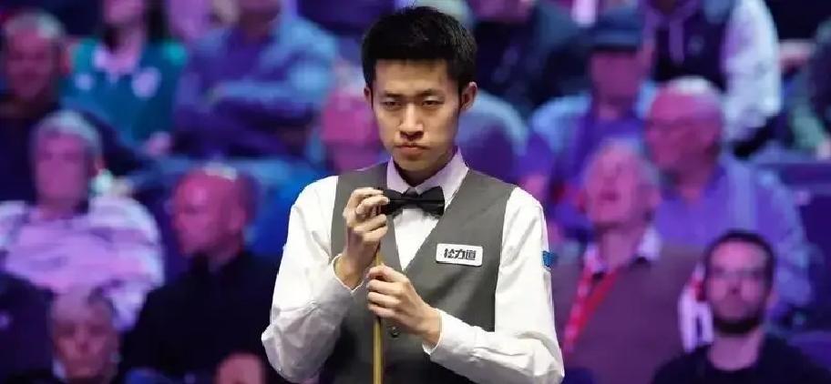 18秒出一杆，打懵世锦赛四强。常冰玉用一杆121分清台，完成了对名将马奎尔的复