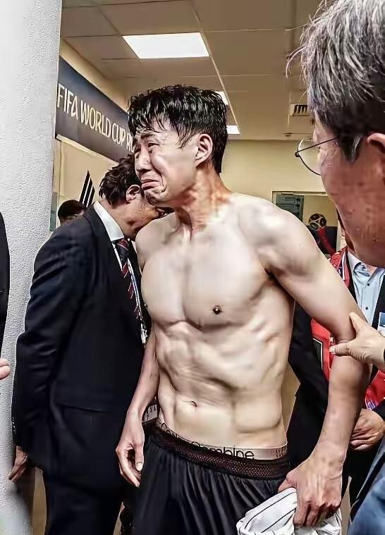 原来网友真没说错！韩国队这趟回国，跟被开除国籍差不多了。你就想吧，堂堂一