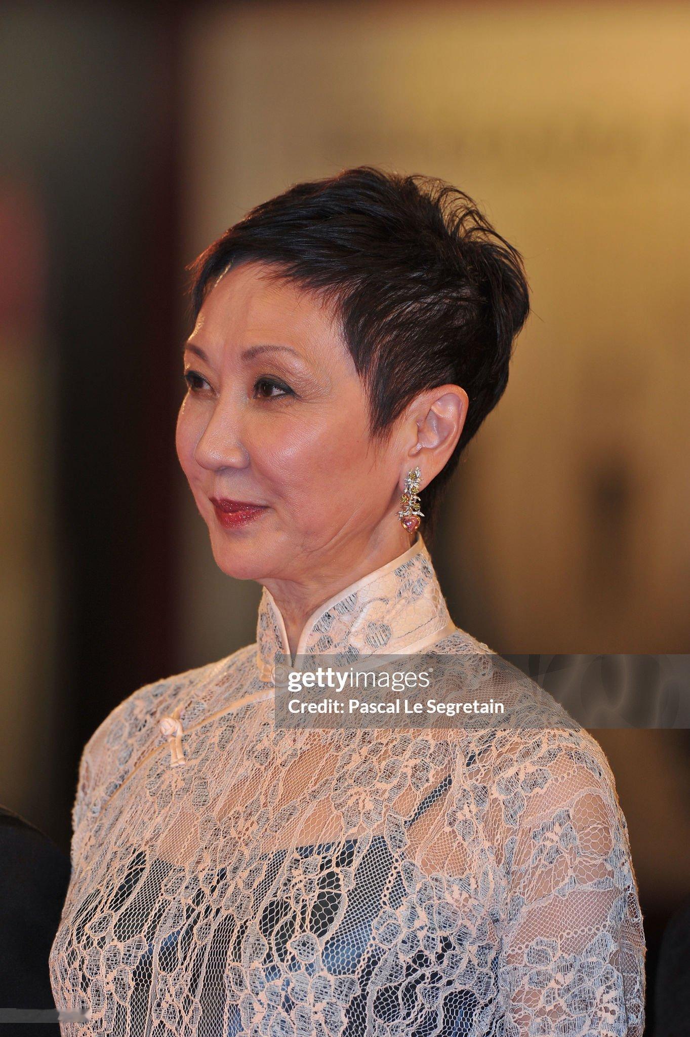 林青霞写施南生这位老友闺蜜，【有一次我们在日本一家钢琴酒吧喝酒听音乐，日本人听说