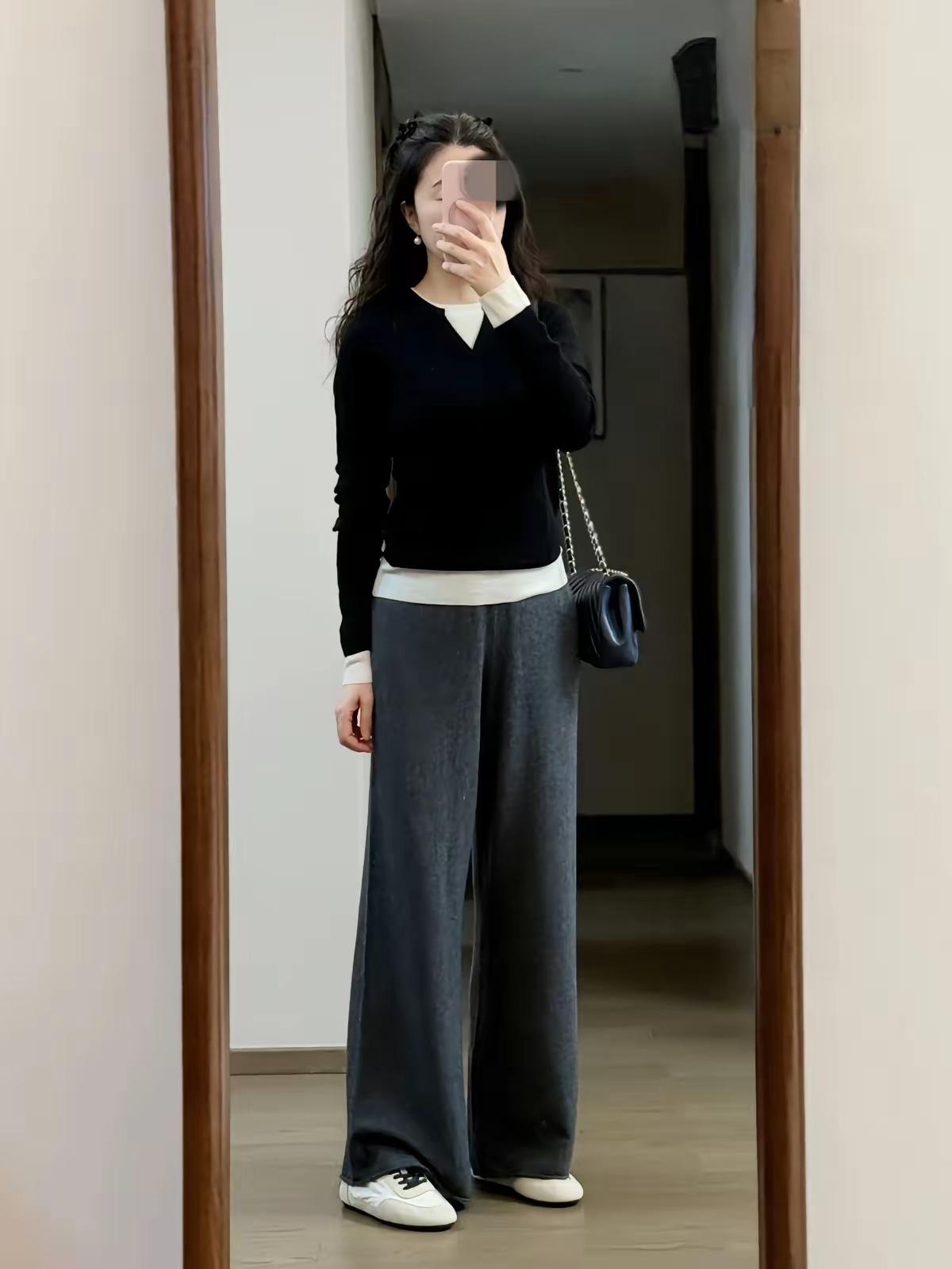 我今年54岁，从不穿大妈装衣服，就穿年轻人的各种衣服，无奈身材走样，体重上涨，要