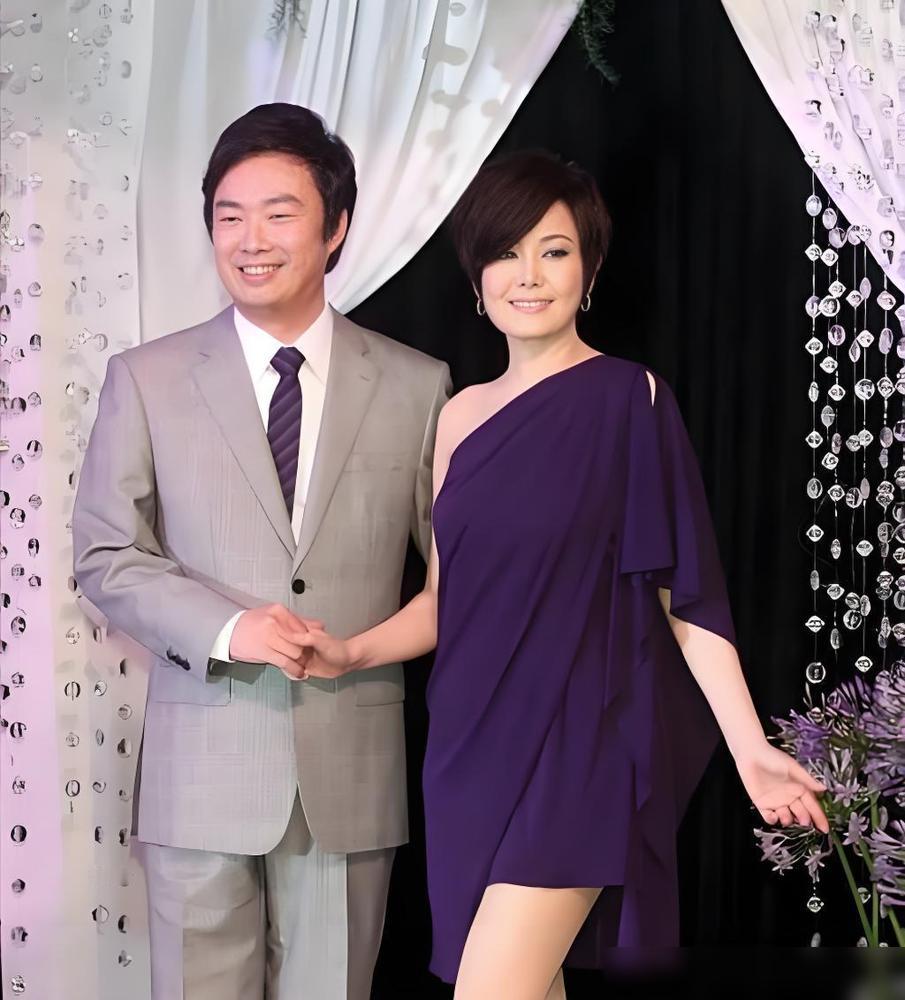 为娶日本女友，费玉清被要求入赘、改姓、放弃国籍，他扭头就走。当年他和演员安井