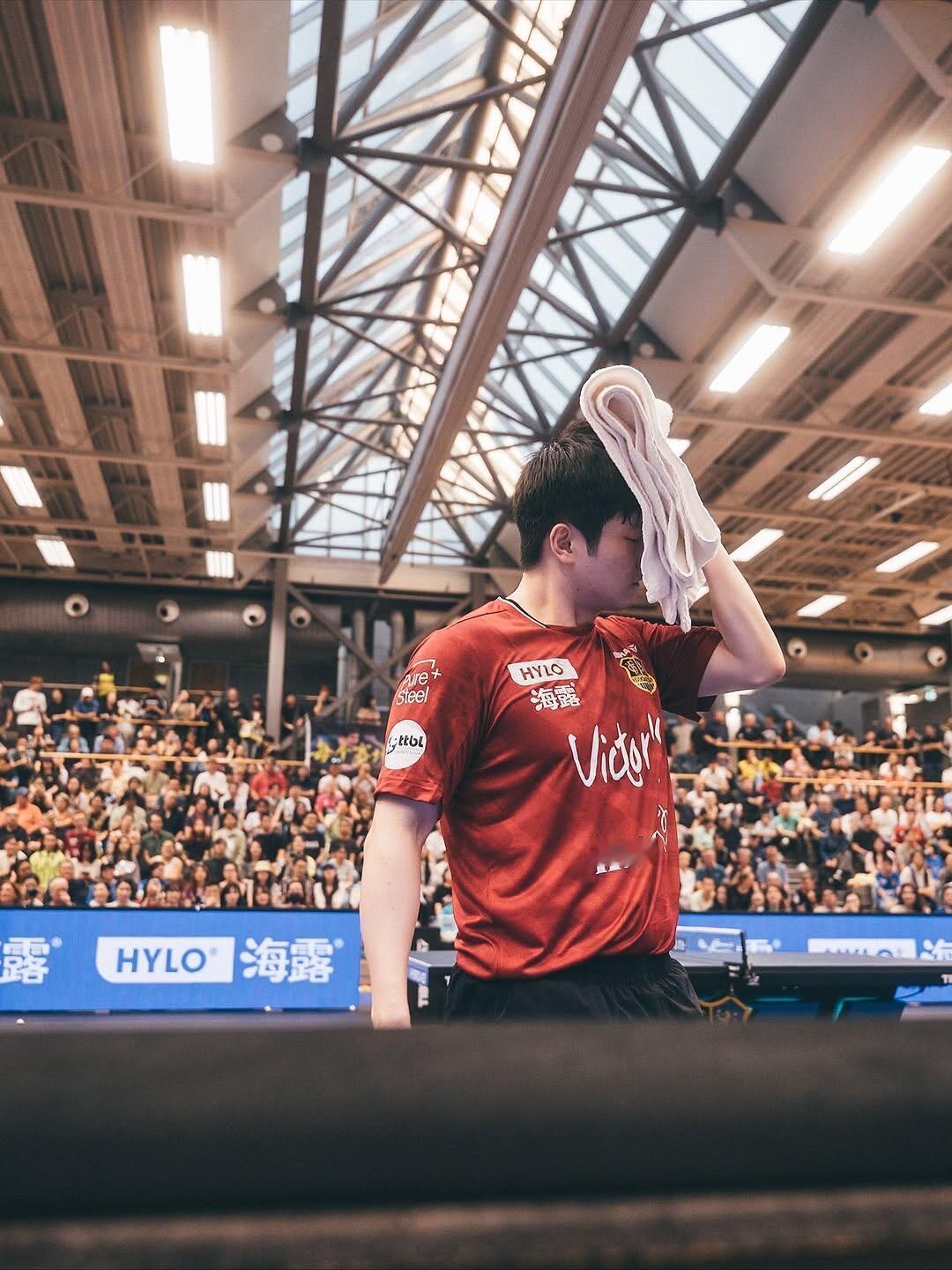 樊振东获大本钟奖运动员不仅仅是“金牌争夺者”，还可以是“文化使者”，恭喜，让世