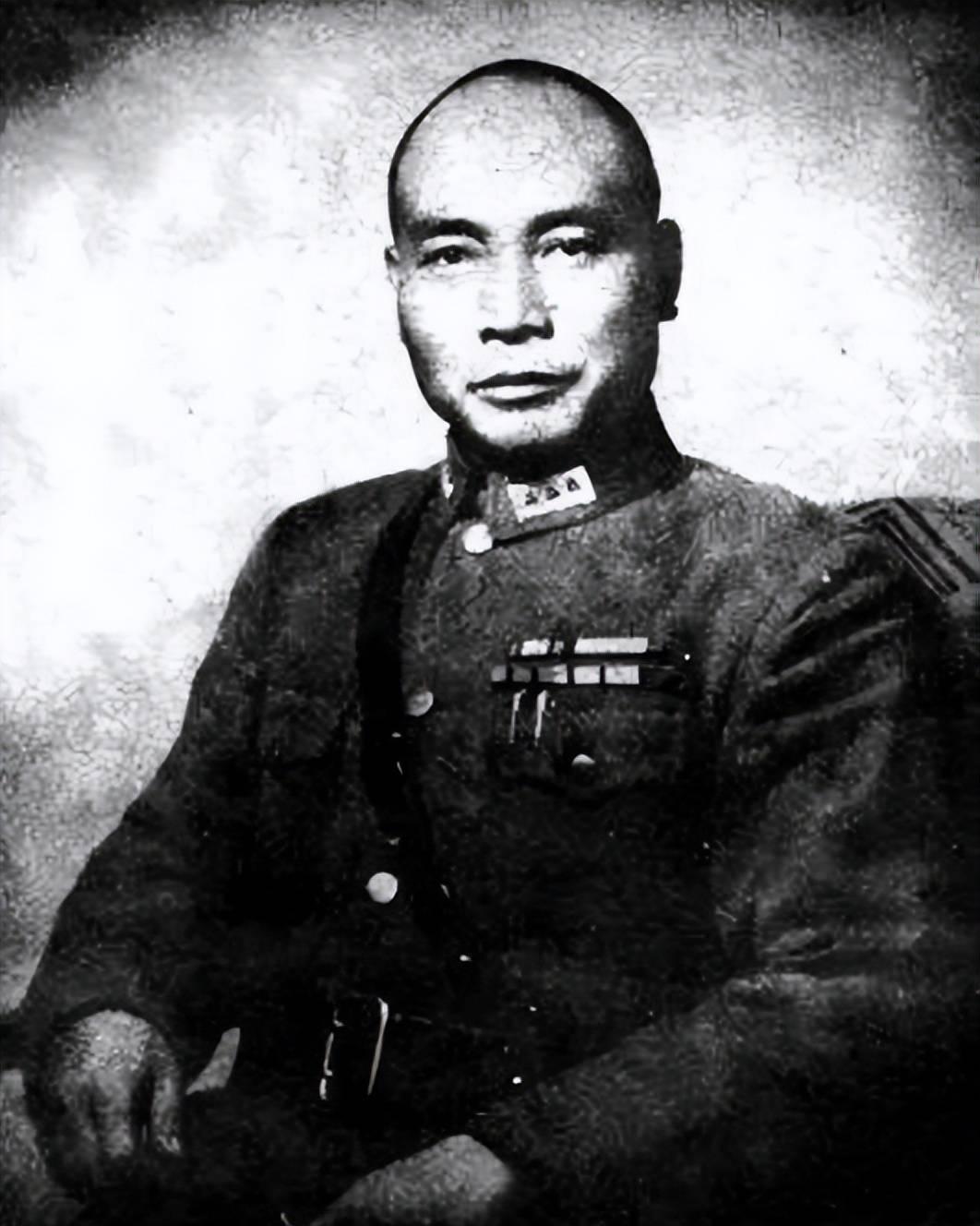 1953年，汤恩伯病重，想到美国做手术，但拿不出路费和手术费，向陈诚求助，陈诚很
