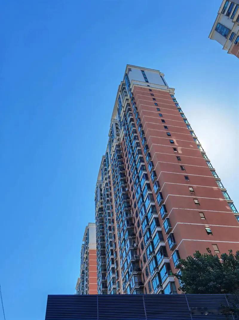 21年咬着牙凑60万首付，贷款90万买的婚房，总房款150万，本想着扎根安家，往