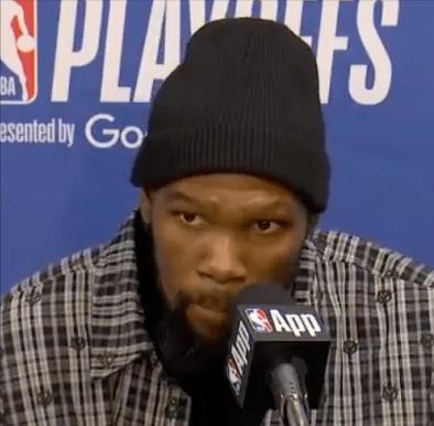 杜兰特最近3次面对湖人：1、常规赛，18分7失误2、常规赛，18分4失误3