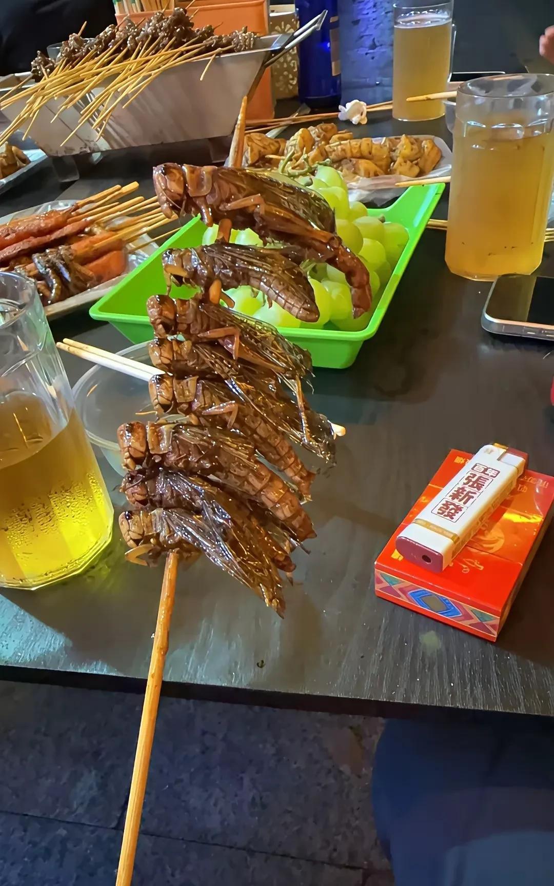 这玩意儿做梦都没想到，自己有一天成了烧烤店的招牌！