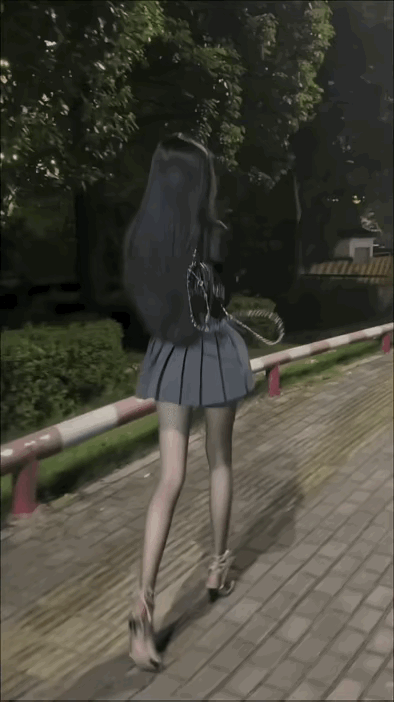 什么样的女人最有吸引力往往是只看背影，不看正脸的人[捂脸哭]