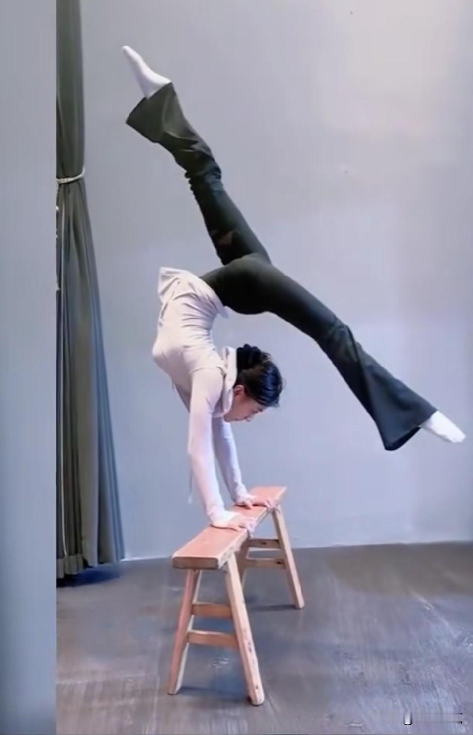 阴阳相抱，气血如泉，一动一静皆合于天。