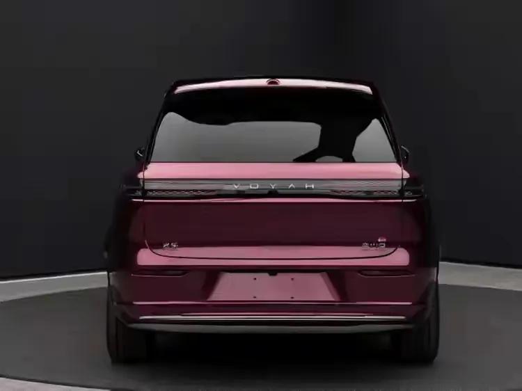 岚图泰山8申报，尺寸比刚刚上市的泰山稍短，大五座布局！新车长宽高分别为5200/