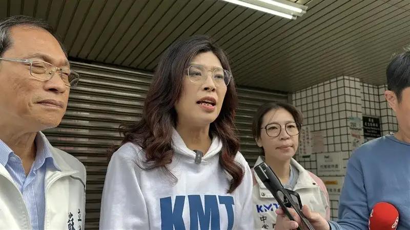 郑丽文现在是台湾政坛的核心人物，她是中国国民党主席。她不是突然冒出来的政客