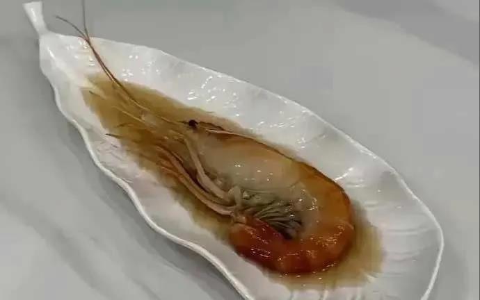 一只虾换个名字直接卖38一只，天才