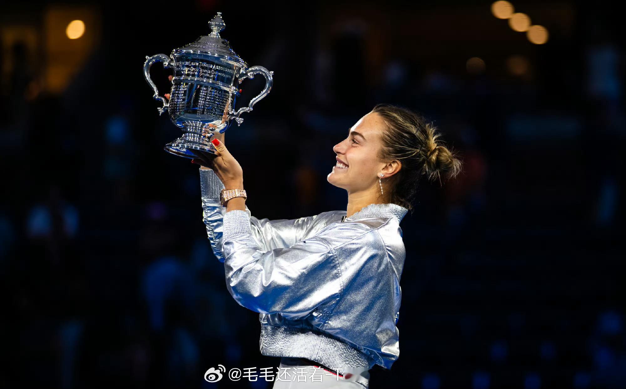 【萨巴伦卡商业价值持续飙升大赚钱】萨巴伦卡在连续第二个赛季结束时成为WTA巡