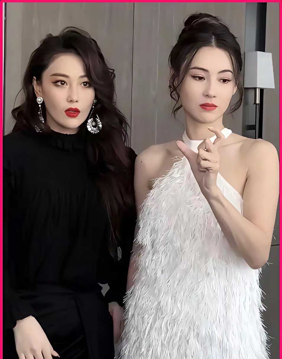 45岁张柏芝和38岁张馨予同框，网友直呼一个像仙女一个像女王你们说谁像女王，谁像仙女呢！