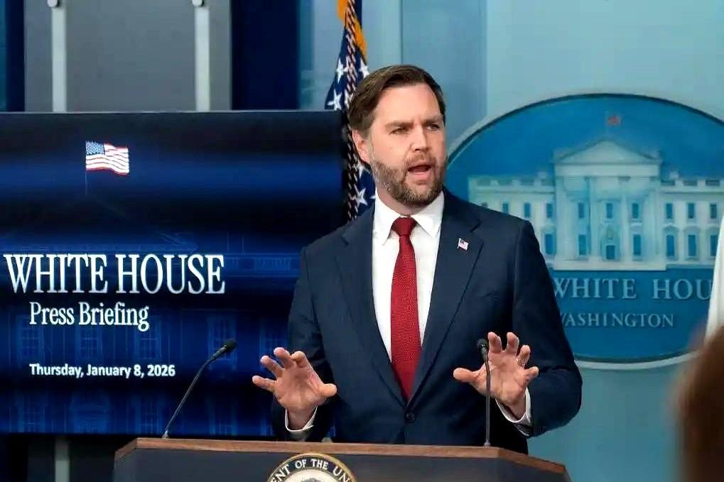 共和党保守派的大会刚开完，主角却压根没来。特朗普全程隐身，他的副手万斯，却在1