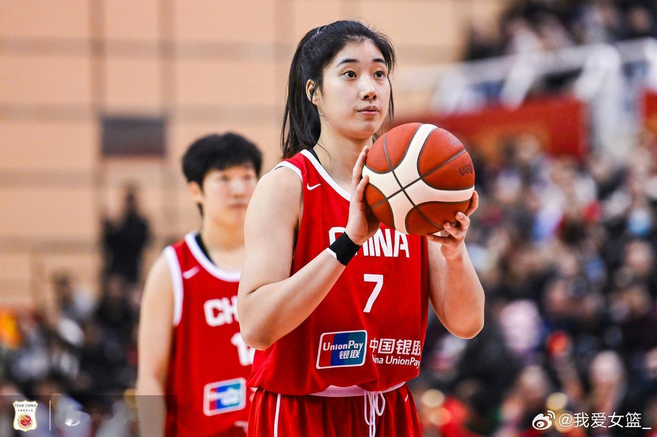 中国女篮集训大名单里大率是陪练的球员我这样说，是因为每一次中国女篮集训，总会