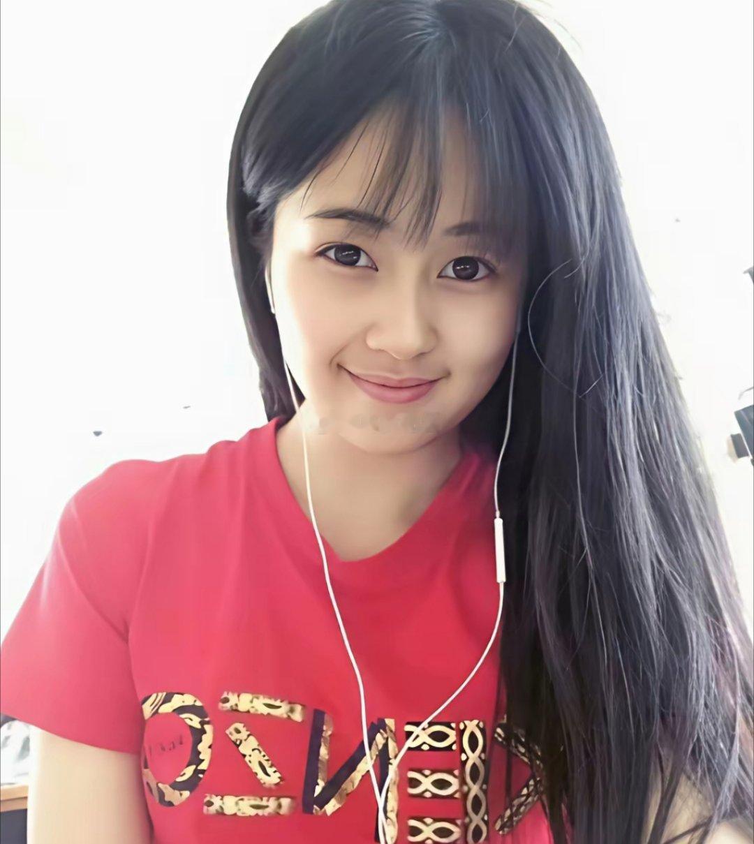 从小到大就是美人坯子，于正的眼光没的说，靠自己努力成为近一线演员了。