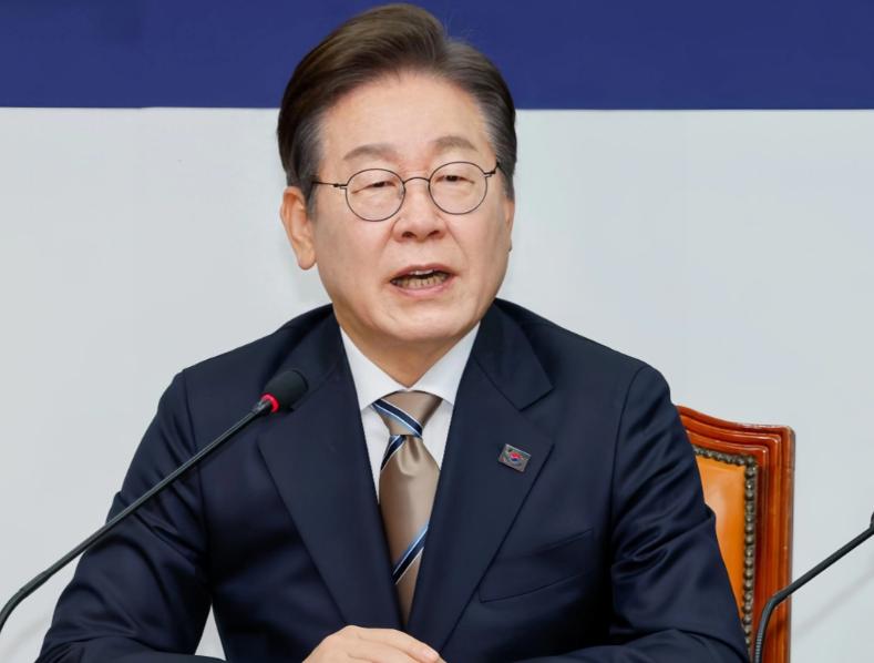 李在明一句“安全靠美国，经济不再靠中国”，将韩国三成出口市场、六成零部件供应链和