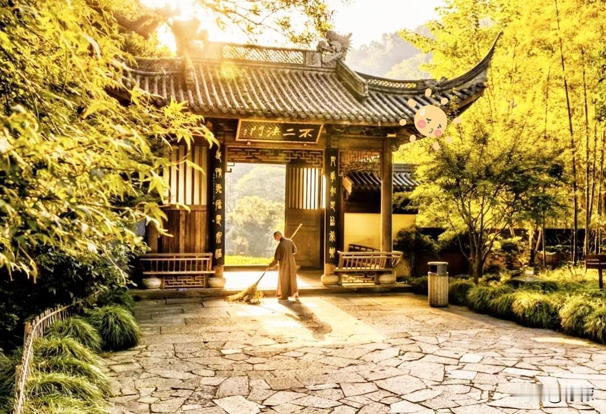 今天跟一位修行师父喝茶聊天，师父的一句话让我毛骨悚然，他说，现在的人大多很难