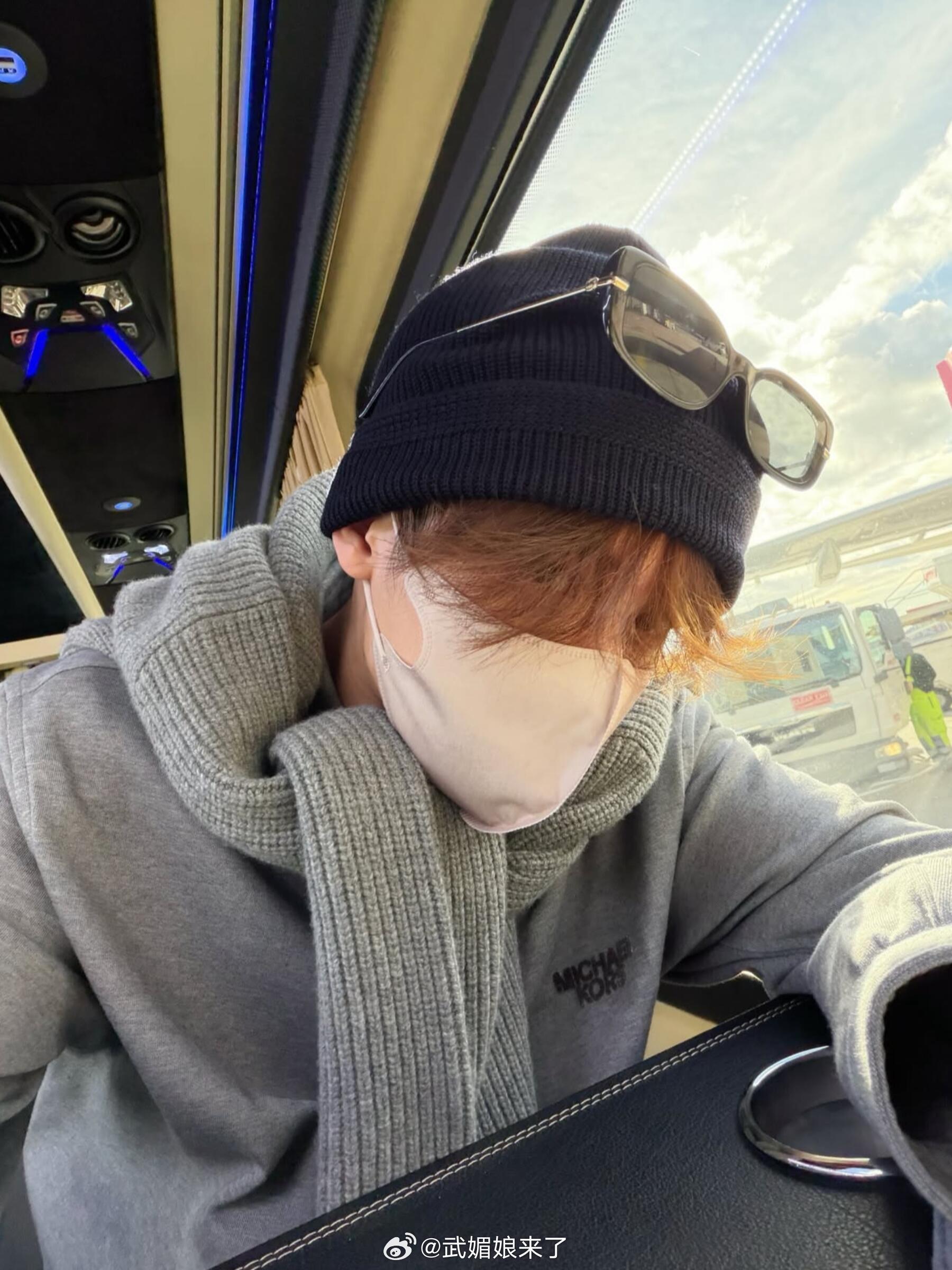 檀健次ins更新P1肿么回事怎么给自己安了个帘子