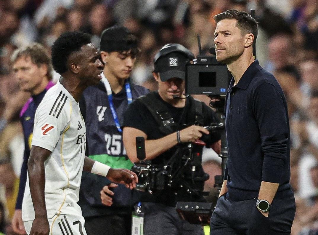 六台: 阿隆索已告知维尼修斯, 要他以后都不能公开进行抱怨