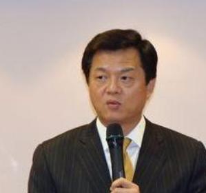 郑丽文要去大陆?周锡玮提了点建议周锡玮这个提议挺不错。去二三线城市走